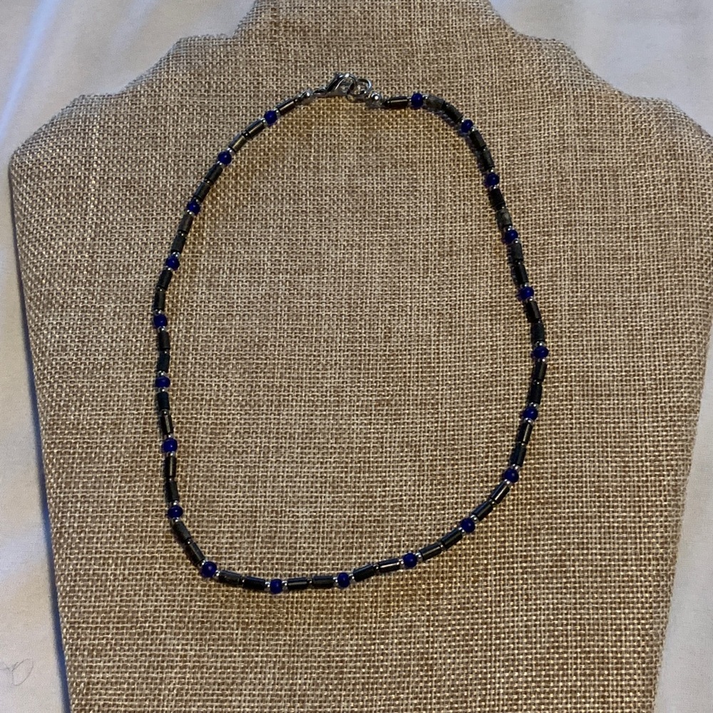 Glass/metal beaded necklace
